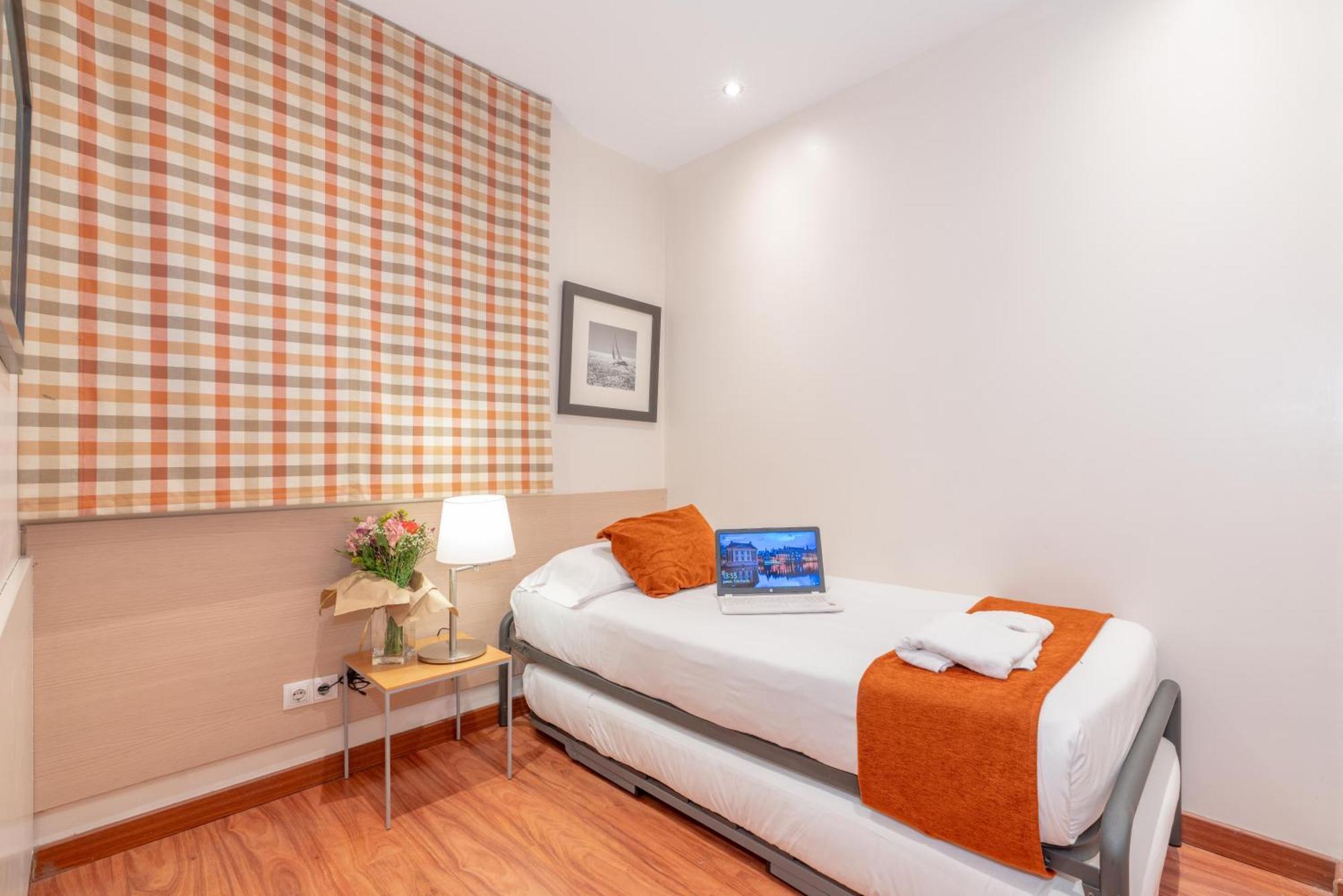Serennia Cest Apartamentos Arc De Triomf Barselona Dış mekan fotoğraf