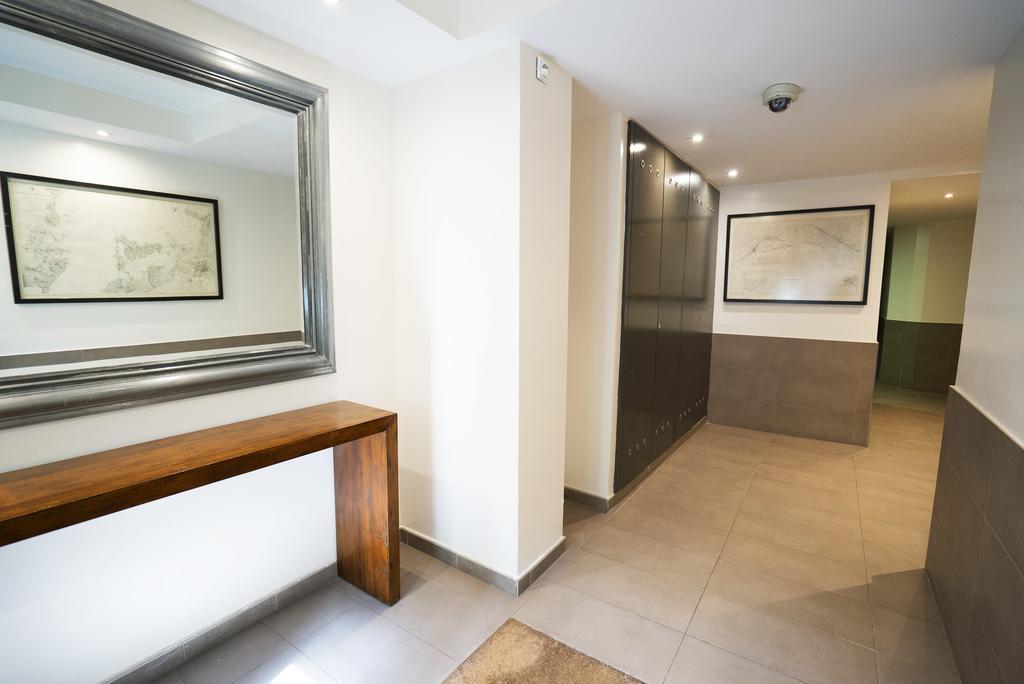 Serennia Cest Apartamentos Arc De Triomf Barselona Dış mekan fotoğraf