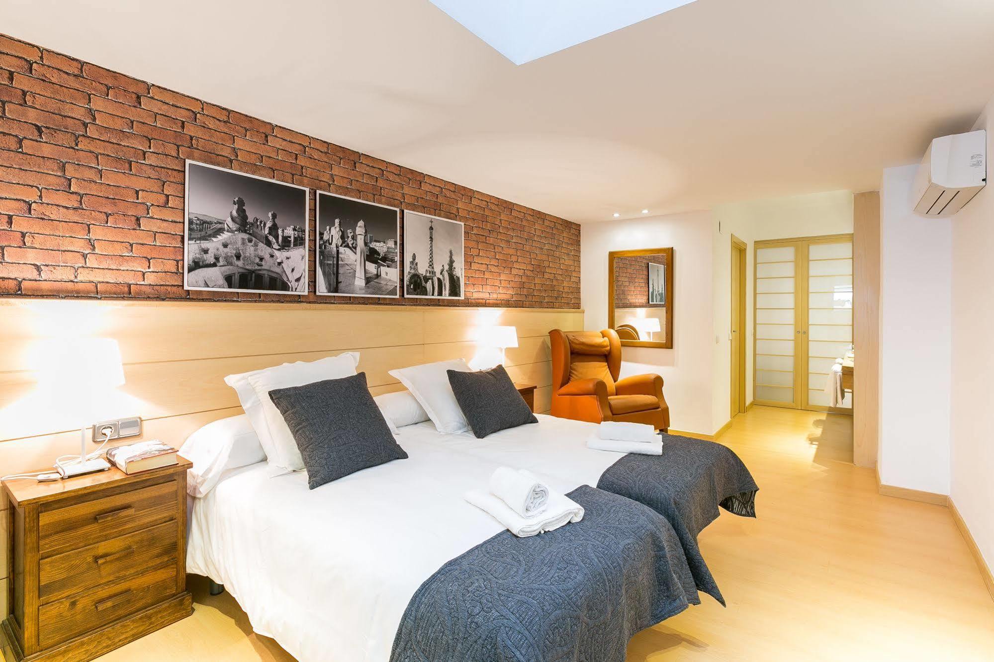 Serennia Cest Apartamentos Arc De Triomf Barselona Dış mekan fotoğraf