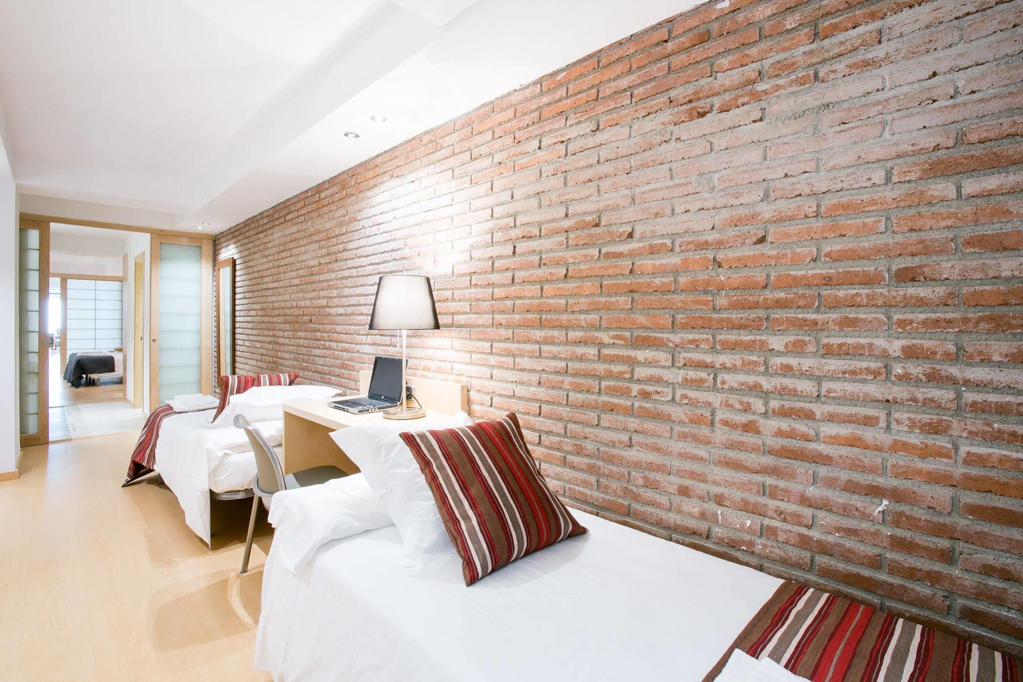 Serennia Cest Apartamentos Arc De Triomf Barselona Dış mekan fotoğraf
