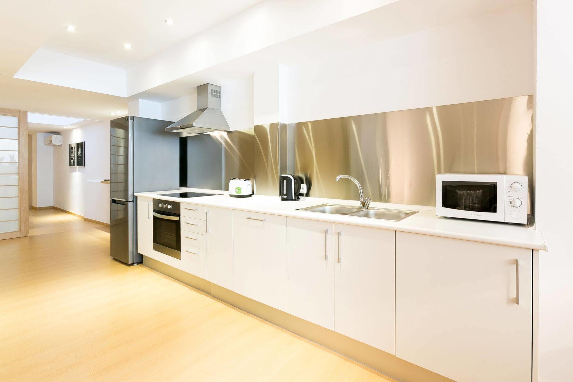 Serennia Cest Apartamentos Arc De Triomf Barselona Dış mekan fotoğraf